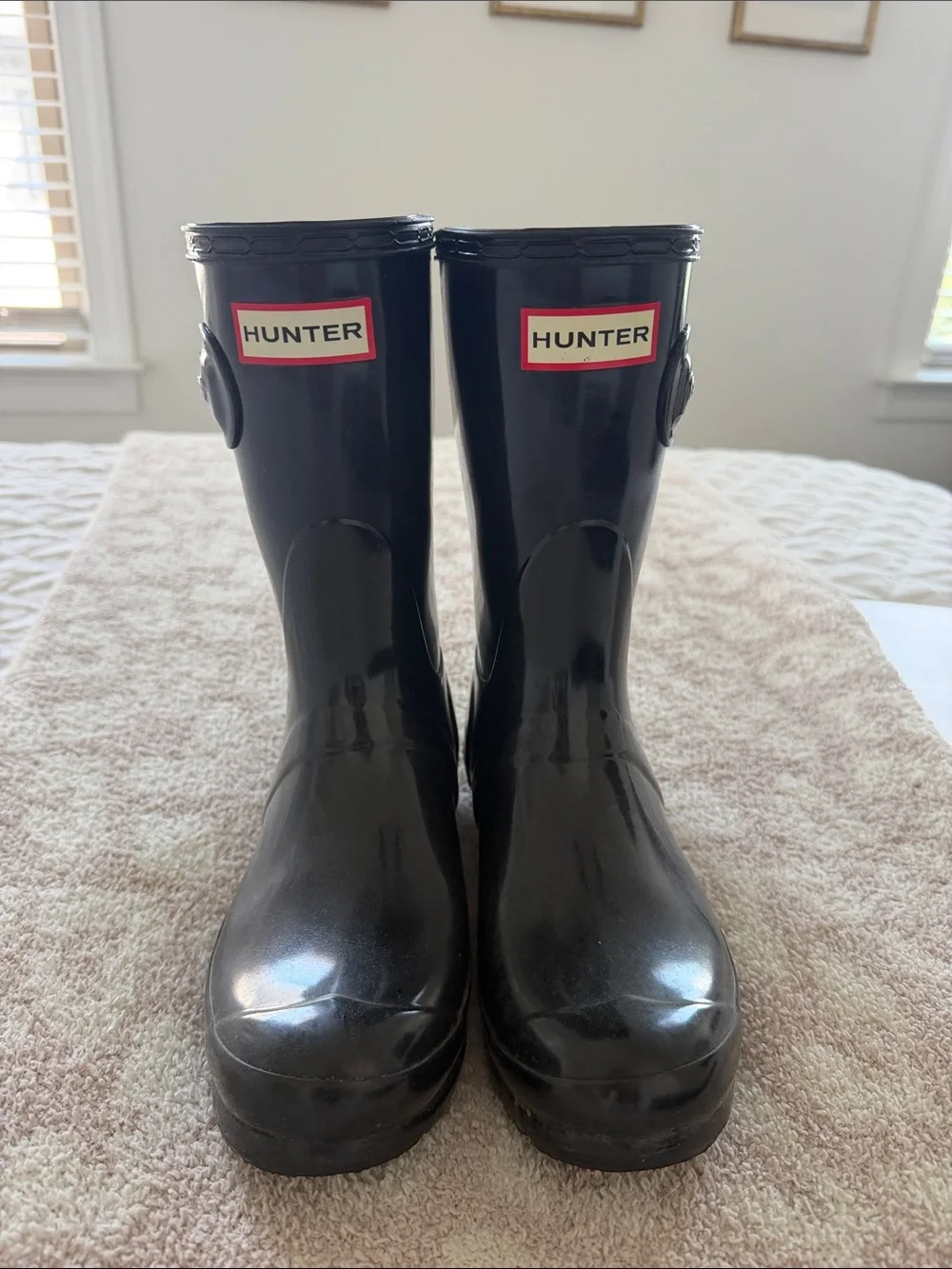Hunter Women's Gloss Black short Rain Boots with Logo